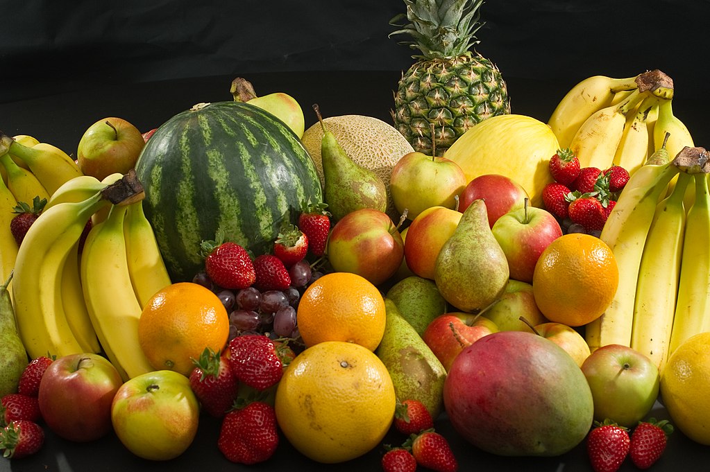 1024px Culinary_fruits_front_view